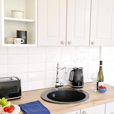 Follemira Cz - Kitchen - Garden - Bike Storage Bed and Breakfast *