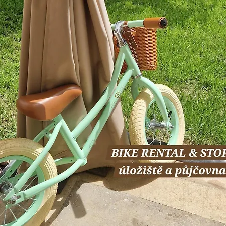Bed and Breakfast Follemira Cz - Kitchen - Garden - Bike Storage *